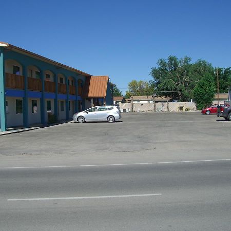 ארטסיה La Hacienda Inn מראה חיצוני תמונה