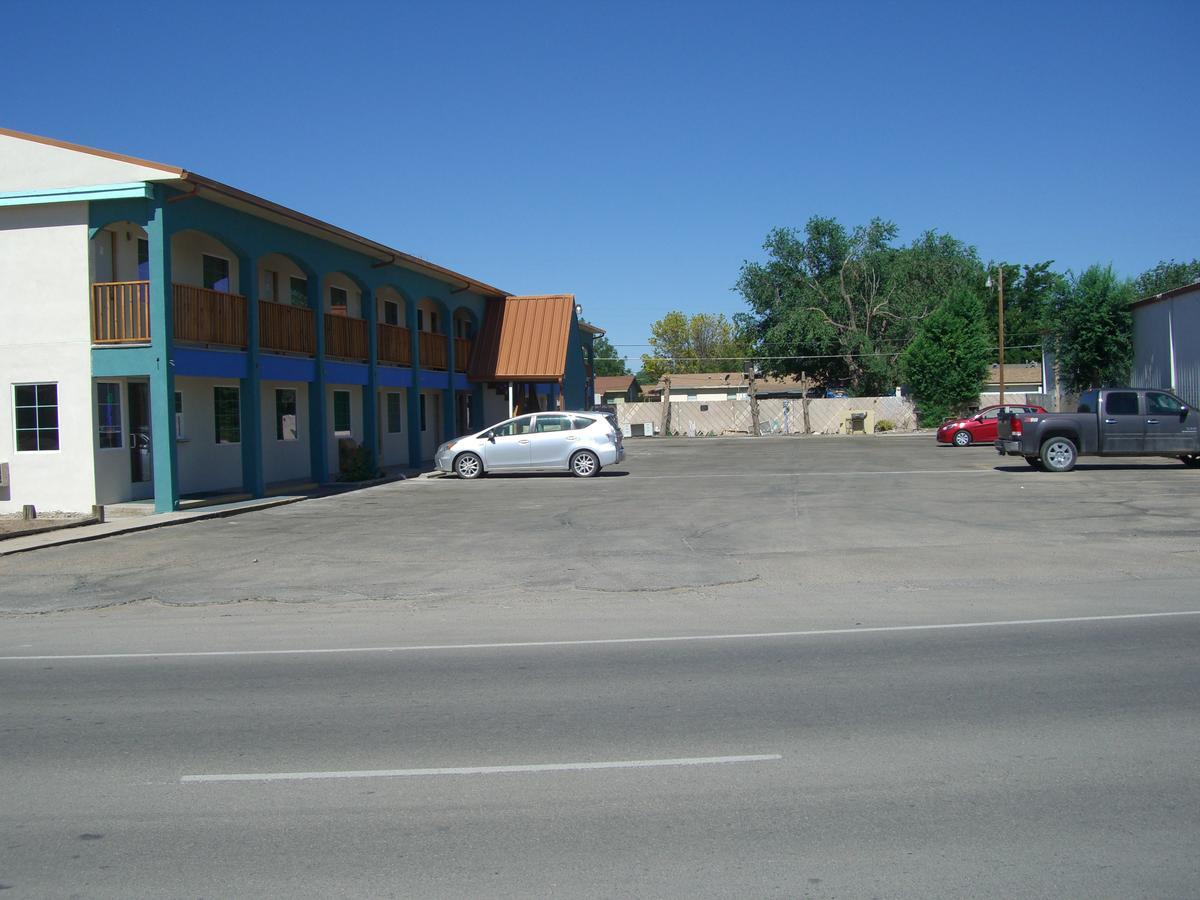 ארטסיה La Hacienda Inn מראה חיצוני תמונה