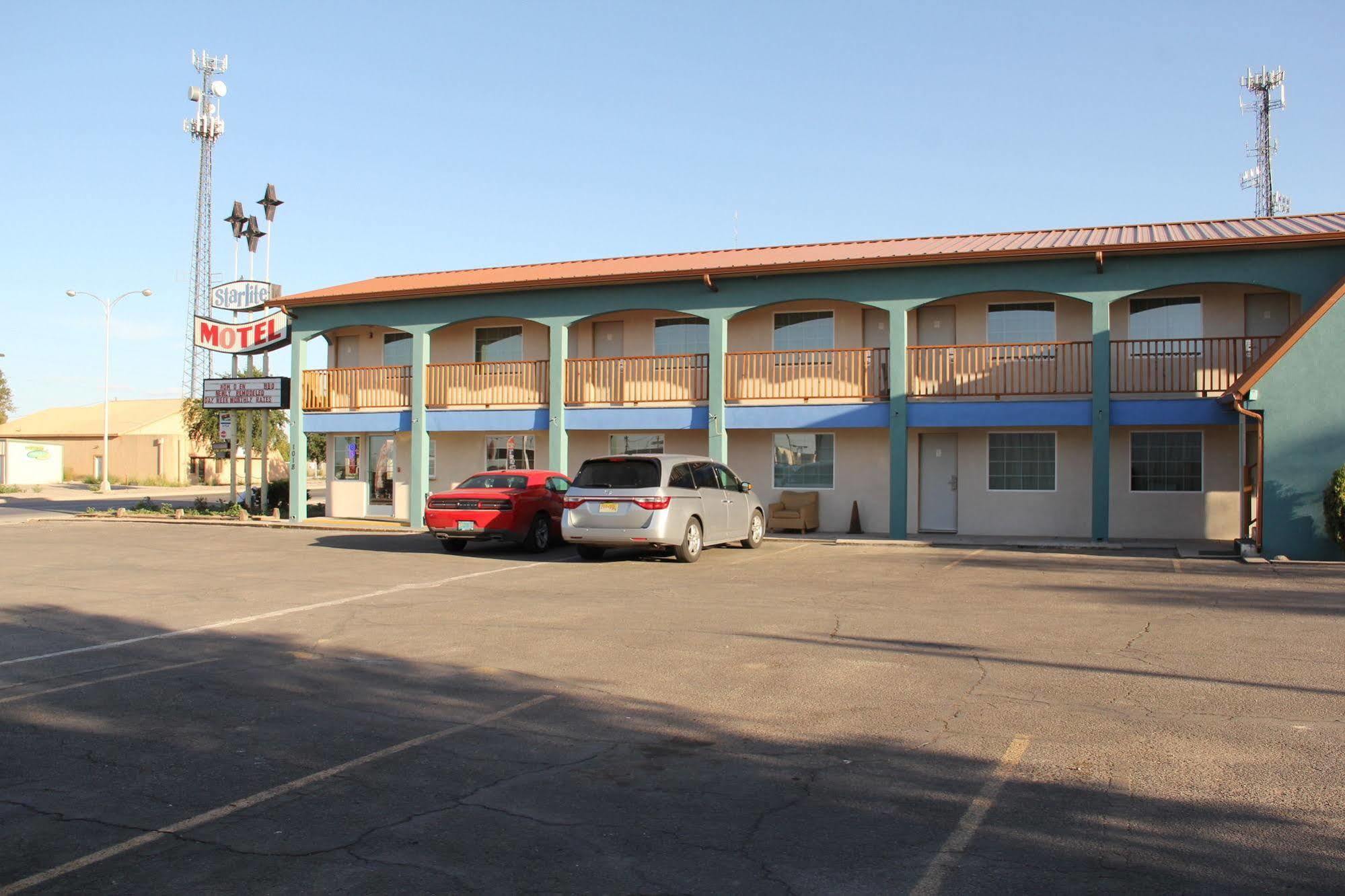 ארטסיה La Hacienda Inn מראה חיצוני תמונה